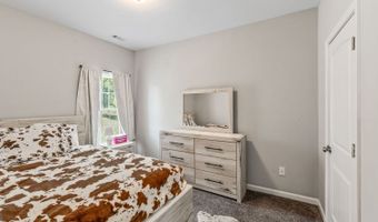 372 Highland Pointe Dr, Alto, GA 30510