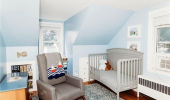 19 Bliven Ave, Bristol, RI 02809