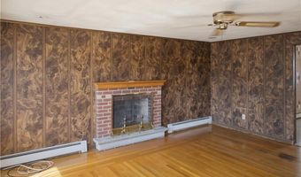 28 City View Pkwy, Johnston, RI 02919