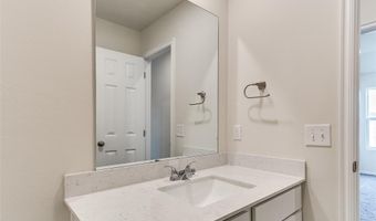 924 S Bear Ln, Mustang, OK 73064