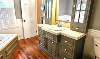 1892 Old Louisquisset Pike, Lincoln, RI 02865