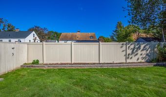 60 S Alhambra Cir, Agawam, MA 01001