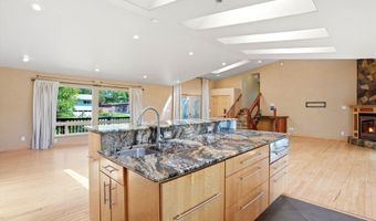 2100 Churchill Dr, Anchorage, AK 99517