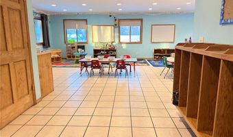 2328 N Hillcrest Pkwy, Altoona, WI 54720