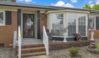 208 Kenneth Dr, Boiling Springs, SC 29316