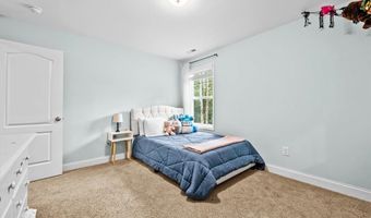 400 Everest Ct, Aberdeen, NC 28315