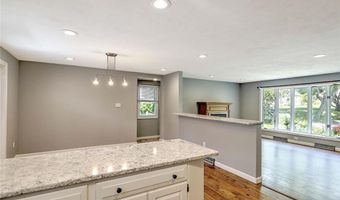 135 Foote St, Barrington, RI 02806