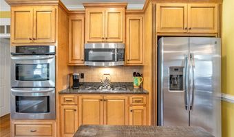55 Creek Stone Ln, Autryville, NC 28318