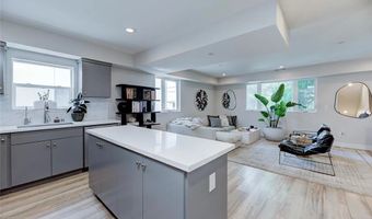 2153 S West View St, Los Angeles, CA 90016