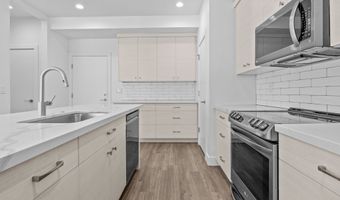 1046 W ALBION Mdw, Bluffdale, UT 84065