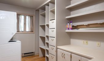 2114 N RICHMOND St, Appleton, WI 54911
