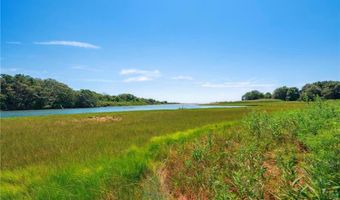 275 Boston Neck Rd, Narragansett, RI 02882