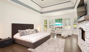265 Oakhurst Leaf Dr, Alpharetta, GA 30004