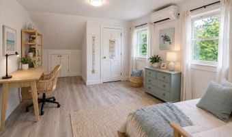 19 Glenview Ln, Belfast, ME 04915