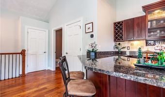 3976 Post Rd, Warwick, RI 02886