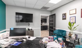 8037 Corporate Center Dr, Charlotte, NC 28226