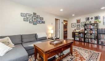 122 New Rd, East Providence, RI 02916