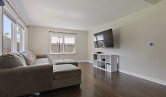 110 Cheri Ln, Antioch, IL 60002