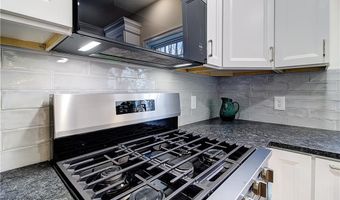 26 Kensington Way, Johnston, RI 02919