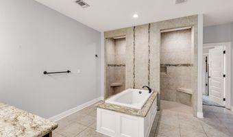 709 Champagne Dr, Biloxi, MS 39532