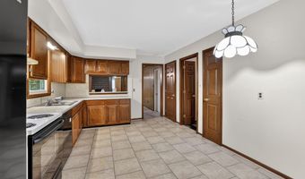 6 DONNA Dr, Bear, DE 19701