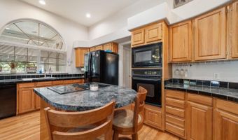 15947 Butterfield Ln, Anderson, CA 96007