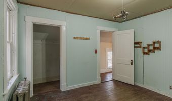 10 King St, Rockingham, VT 05101