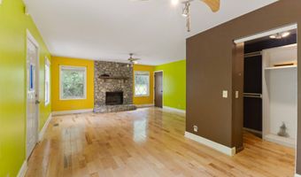 1040 Rustic Hills Dr, Ashland City, TN 37015