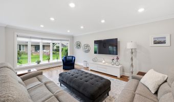 1132 S Fernandez Ave, Arlington Heights, IL 60005