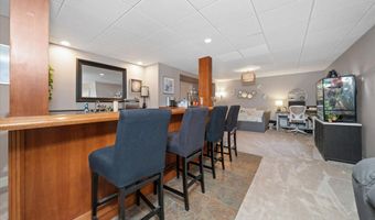 33 WATERTON Dr, Bear, DE 19701