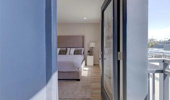 2153 S West View St, Los Angeles, CA 90016