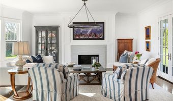 150 Boston Neck Rd, Narragansett, RI 02882
