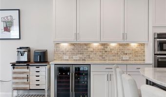 220 Briar Hollow Ln, Woodstock, GA 30188