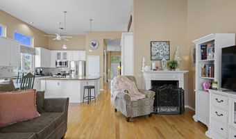 2 Woodlake Ct, Barnegat, NJ 08005