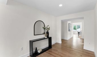 1805 S POLLARD St, Arlington, VA 22204