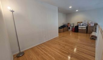 1141 Freesia Ct, Ann Arbor, MI 48105
