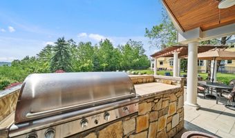 3 Baldwin Ln, Bedford, NH 03110