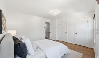 19 E MYRTLE St A, Alexandria, VA 22301