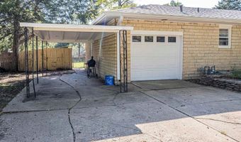 111 Moyne Dr, Abilene, KS 67410