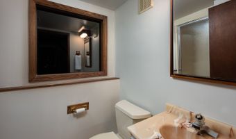 838 S Michigan Ave, Addison, IL 60101