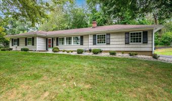 240 Dwight Rd, Middletown, NJ 07748
