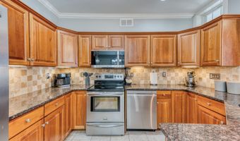 95 S Ridge Ln E102, Berlin, CT 06037