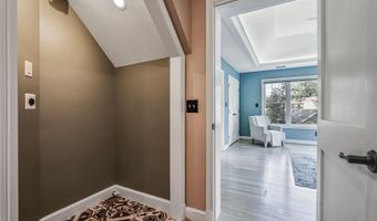 6111 WASHINGTON Blvd, Arlington, VA 22205
