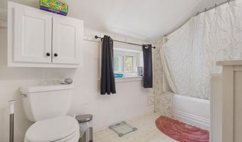 203 Grove St, Bangor, ME 04401