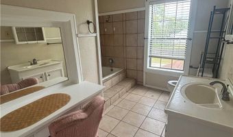 900 E 2nd St, Alice, TX 78332