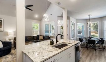 905 N Main St, Bentonville, AR 72712