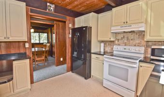 37 Lakeview Dr, Albrightsville, PA 18210