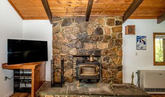 25 Linderhof Strauss Rd, Bartlett, NH 03812