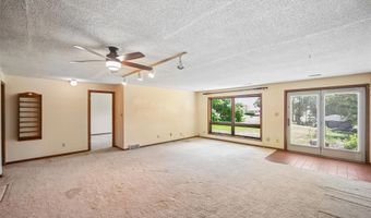 7067 NW 28th St, Ankeny, IA 50023