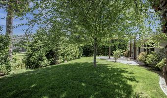4800 N INDIGO Ln, Appleton, WI 54913
